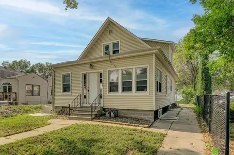 2225 D St, Lincoln, NE 68502