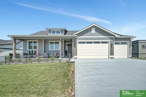 11609 S 123 Ave, Papillion, NE 68046