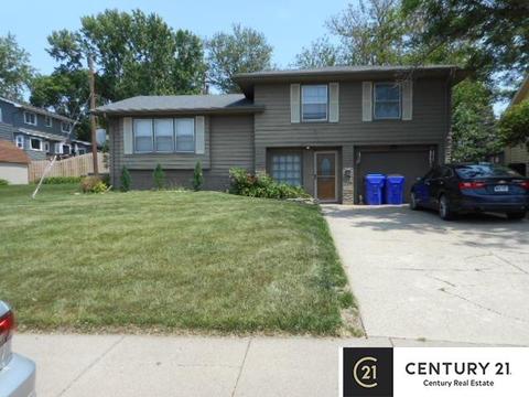823 Janes View St, Papillion, NE 68046
