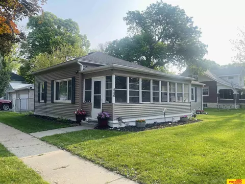 540 W Elm St, Arlington, NE 68002