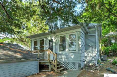 1224 E Washington Ave, Council Bluffs, IA 51503