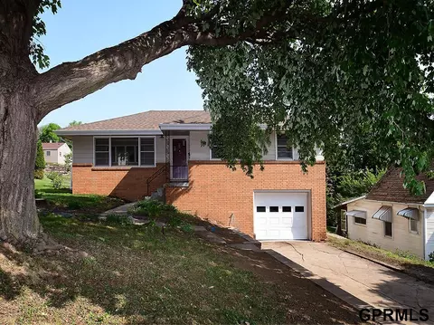3116 Sheffield St, Omaha, NE 68112