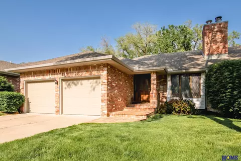 2200 Heritage Pines Ct, Lincoln, NE 68506