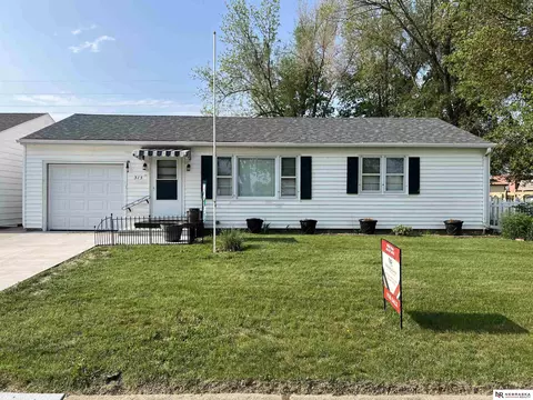 315 Logan St, Lyons, NE 68038