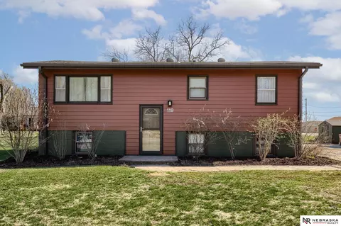 119 E 1st St, Greenwood, NE 68366