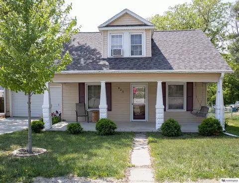 825 S 5th St, Eagle, NE 68347