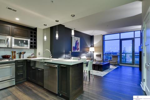 200 S 31 Ave #4805, Omaha, NE 68131