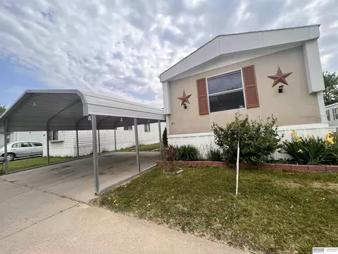 6363 S Grover St #81, Omaha, NE 68106
