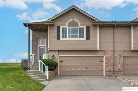 3724 S 202 Ave, Omaha, NE 68130
