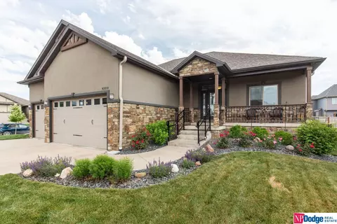 9300 S 30 St, Lincoln, NE 68516