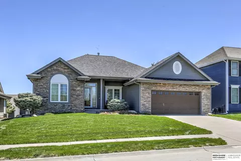2539 N 167 Ave, Omaha, NE 68116