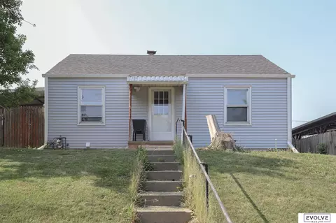 3917 V St, Omaha, NE 68107