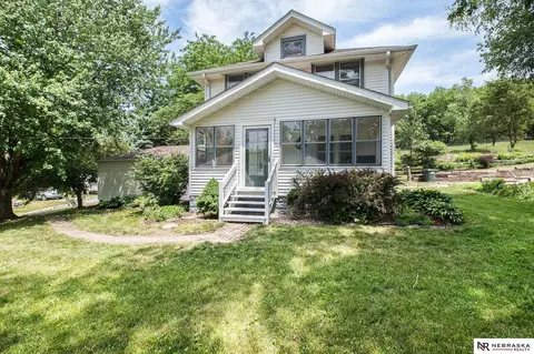 4674 Washington Ave, Omaha, NE 68152