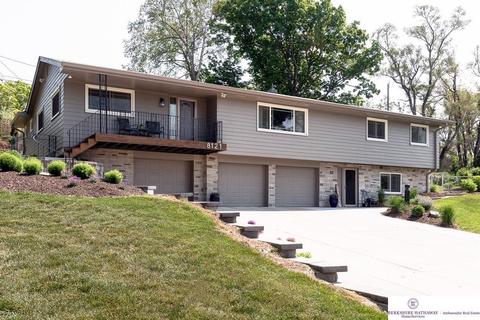 8121 N 38th St, Omaha, NE 68112