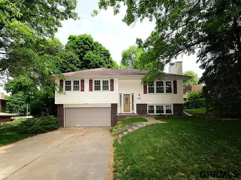 15006 Dewey Ave, Omaha, NE 68154