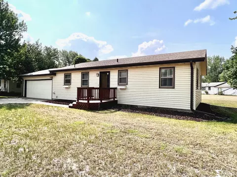 821 C St, Geneva, NE 68361