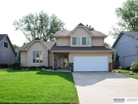 735 N 155 Ave, Omaha, NE 68154