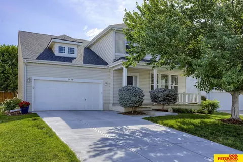 7829 N 153rd St, Bennington, NE 68007