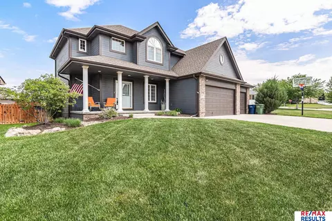 11919 S 51st St, Papillion, NE 68133