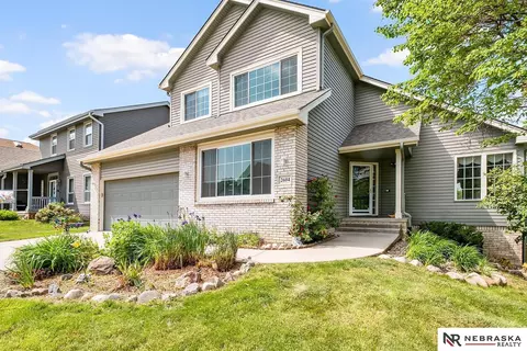 2604 Tulip Ln, Bellevue, NE 68147