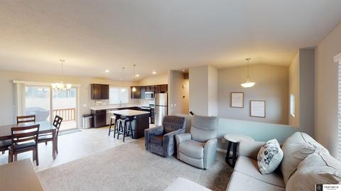 8518 King St, Omaha, NE 68122