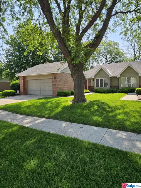2118 Nye Dr, Fremont, NE 68025