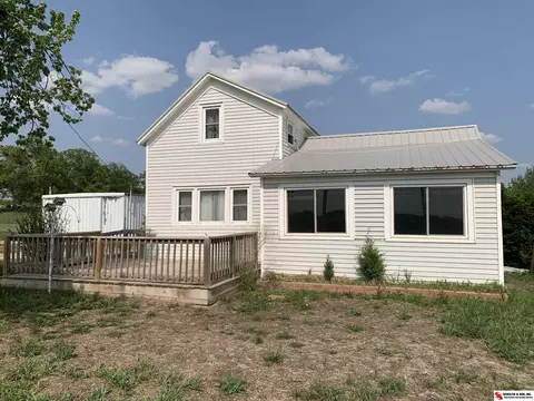 71070 569 Ave, Fairbury, NE 68352