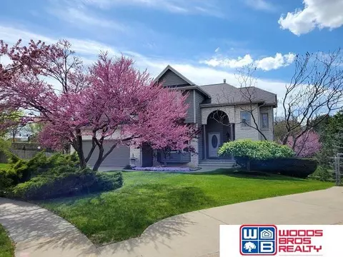 7100 Humann Ct, Lincoln, NE 68516