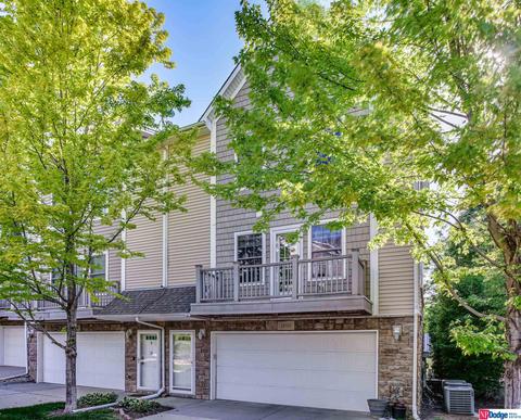 16752 Laurel Plz, Omaha, NE 68116