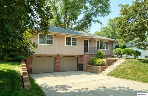 7321 Washington St, Ralston, NE 68127