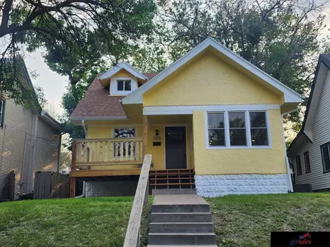 3212 Fontenelle Blvd, Omaha, NE 68104