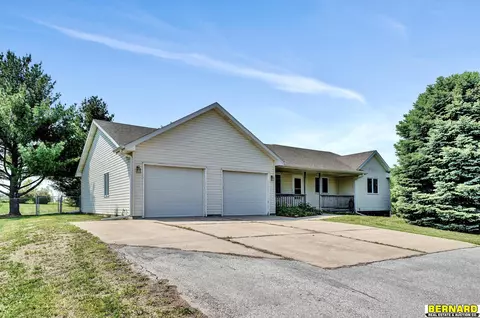 20107 S Stable Dr, Eagle, NE 68347