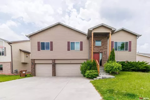 1725 Culbera St, Lincoln, NE 68521