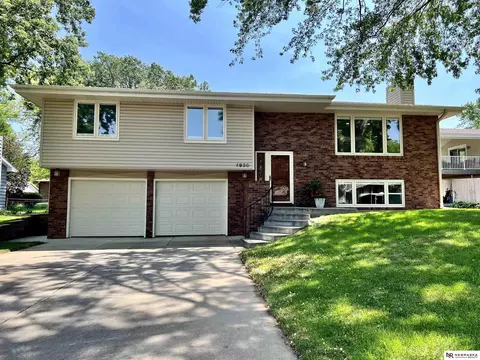 4930 S 66th St, Lincoln, NE 68516