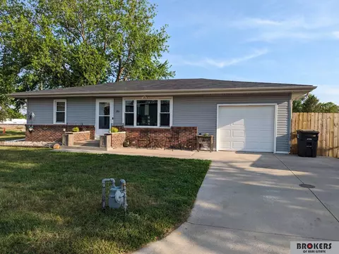 285 1st St, Utica, NE 68456