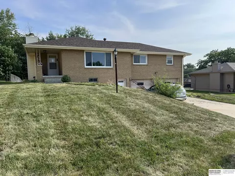 4514 Primrose Ln, Bellevue, NE 68157