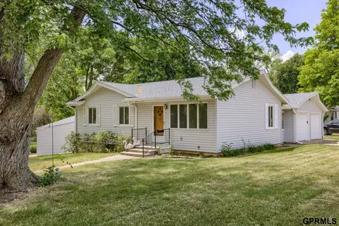 3304 S 81st Ave, Omaha, NE 68124