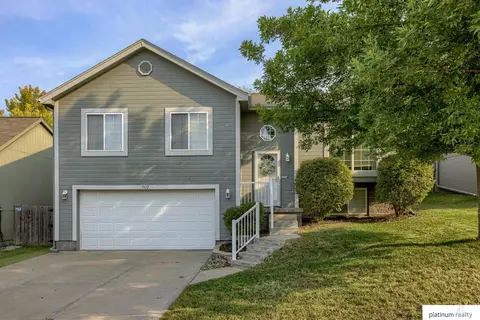 7412 Potter St, Omaha, NE 68122