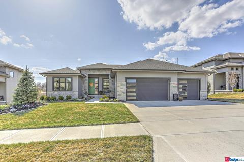 2404 N 186 St, Elkhorn, NE 68022
