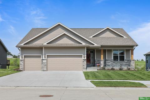 11246 S 117th Ave, Papillion, NE 68046
