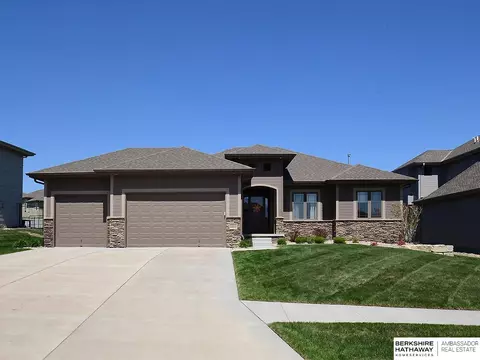 10639 S 189 St, Omaha, NE 68136