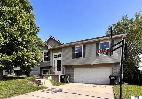 17861 Olive St, Omaha, NE 68136