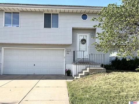 700 Lester Dr, Lincoln, NE 68521