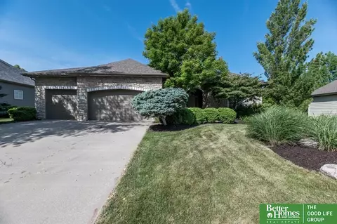 214 S 199 St, Elkhorn, NE 68022