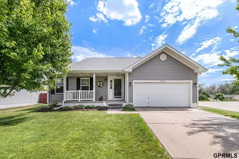 2727 Coffey Ave, Bellevue, NE 68123