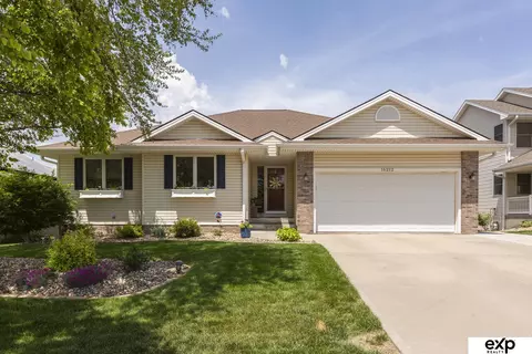 16212 Heather St, Omaha, NE 68136