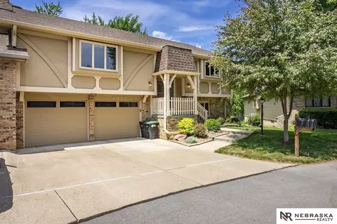 4952 S 150th Plz #10G, Omaha, NE 68137