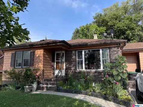 4832 S 13 St, Omaha, NE 68107