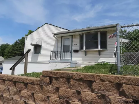 6774 Blondo St, Omaha, NE 68104