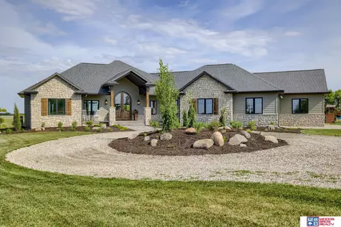 10655 W 10525 W Martell Rd, Crete, NE 68333